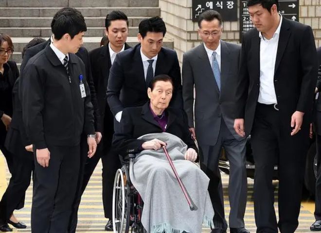 ”同一女星亲兄弟为财权内斗互撕韩国财阀家