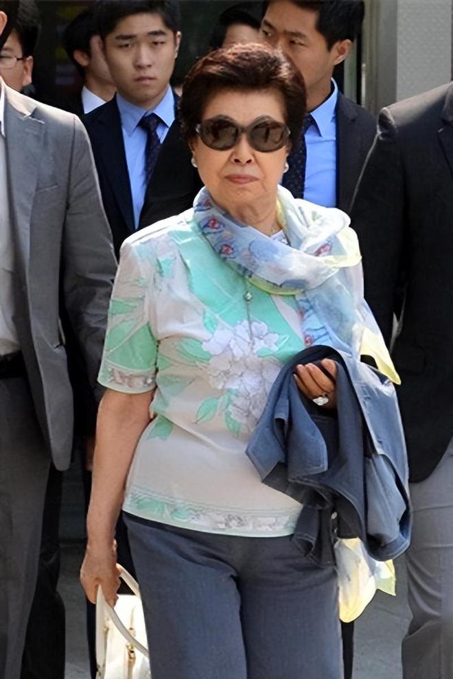 ”同一女星亲兄弟为财权内斗互撕韩国财阀家族丑闻：父子“共享(图6)